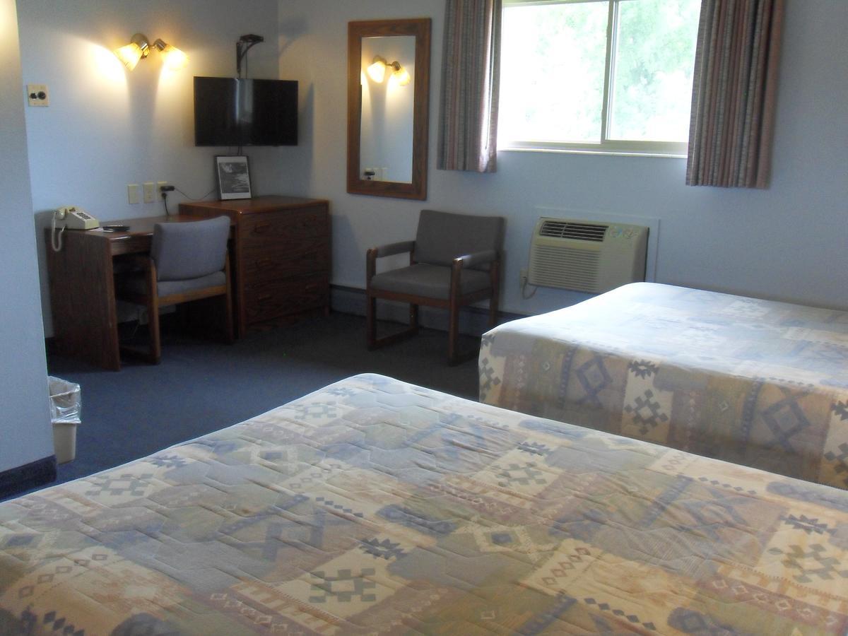 Swan Inn Motel Comstock Park Exteriör bild